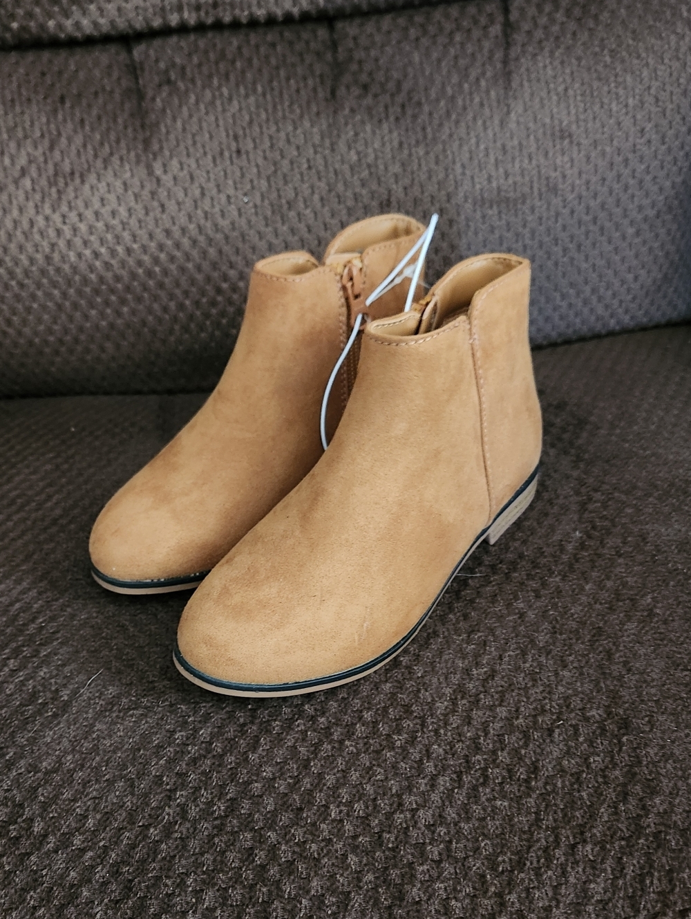 🎉 Girls Tan Booties Size: 12